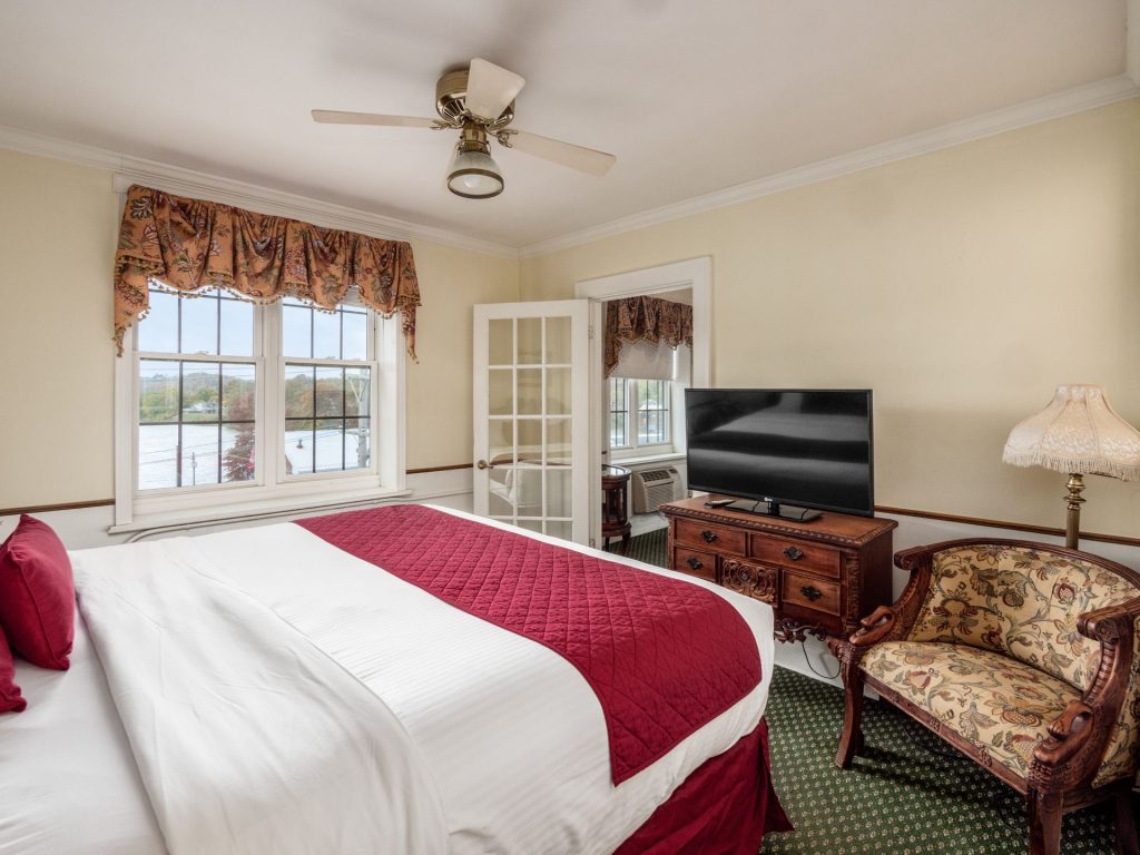 Image showcasing Putnam Penthouse Suite - The Lafayette Hotel